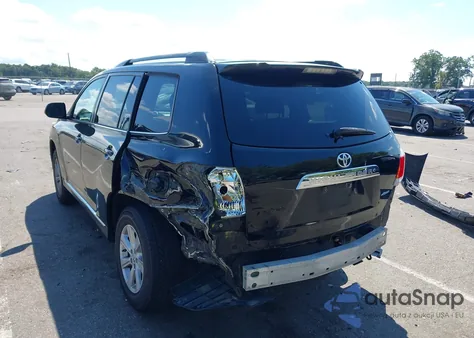 2013 Toyota Highlander Se V6 z USA, uszkodzony, nr VIN 5TDBK3EH8DS211713